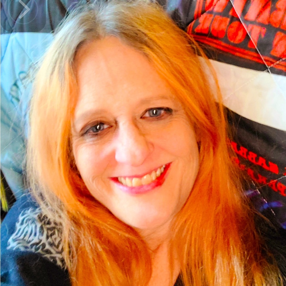 Meet your Posher, Julee